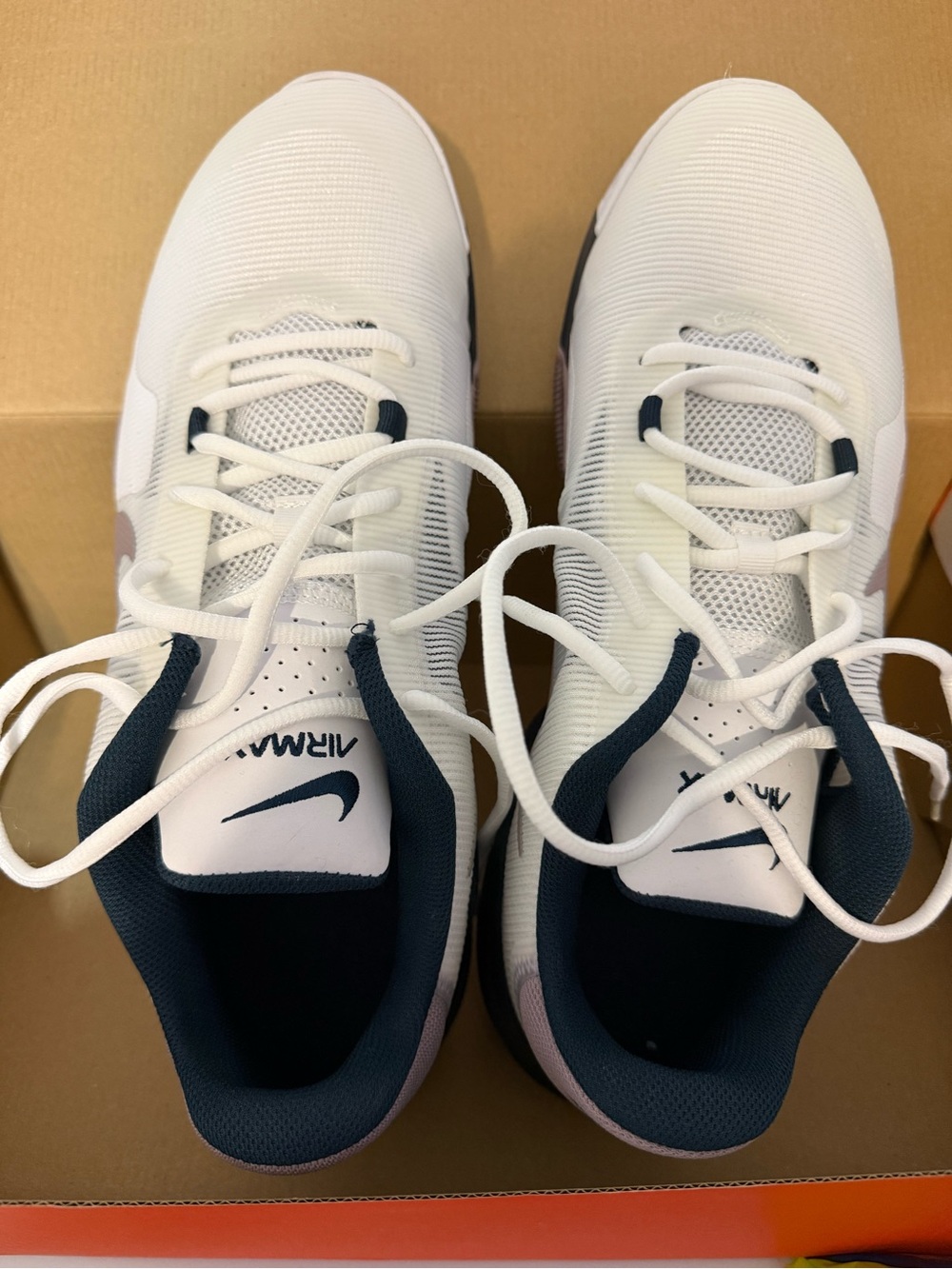 Men’s Nike Airmax 13 White and Navy Low-Top Athletic Sneakers
